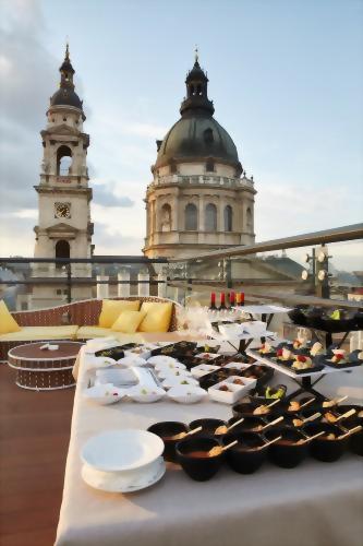 Private event buffet at High Note SkyBar Rooftop.