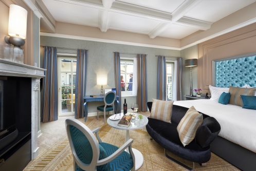 Aria Signature Room with one King Bed and Music Garden Balcony View, inspired by Bach, in the Classical Music Wing.